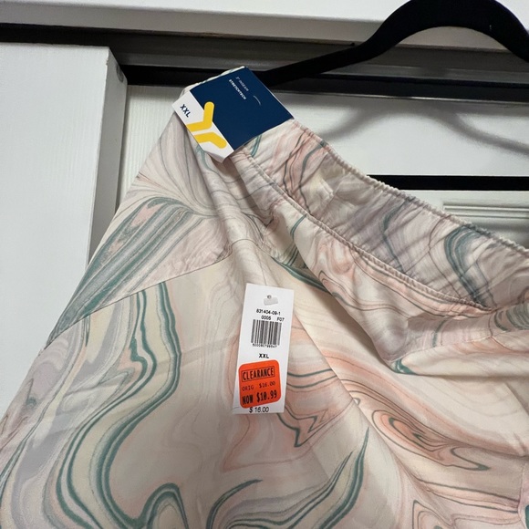 Old Navy Oil Slick Active Shorts NWT - Picture 4 of 4